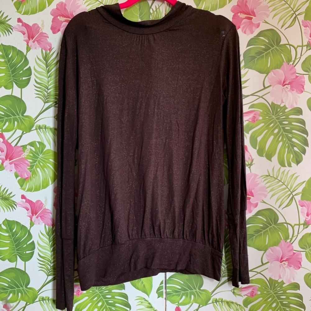 Backless tie-neck shimmery mock-turtleneck